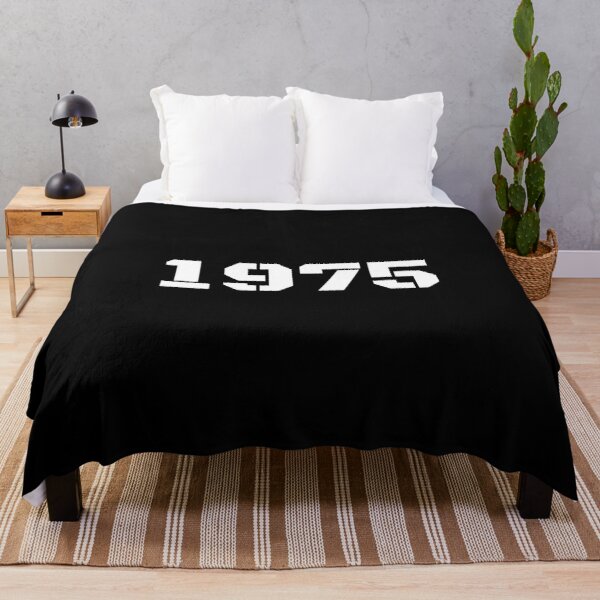 1975 - A surprise gift for 1975 born people Throw Blanket RB2510 product Offical the 1975 Merch